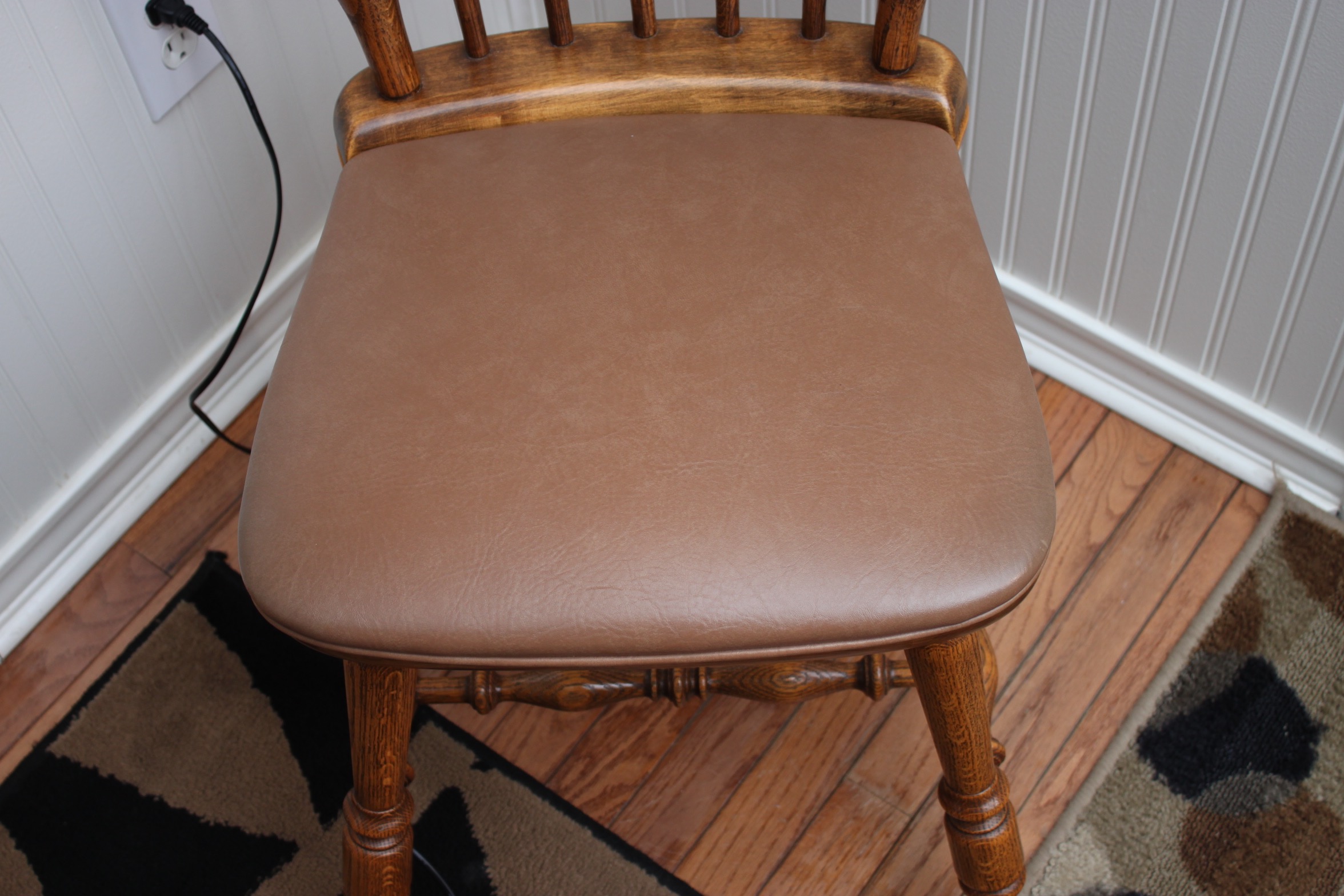 Oak Dining Table and Chairs by Dinaire EBTH